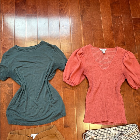 Woman’s Office Professional Clothing Haul— 2 Pants 2 Short Sleeve Tops Size S/XS - Picture 3 of 3